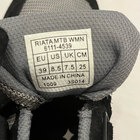 New Specialized clip in bike shoes - Picture 9 of 9